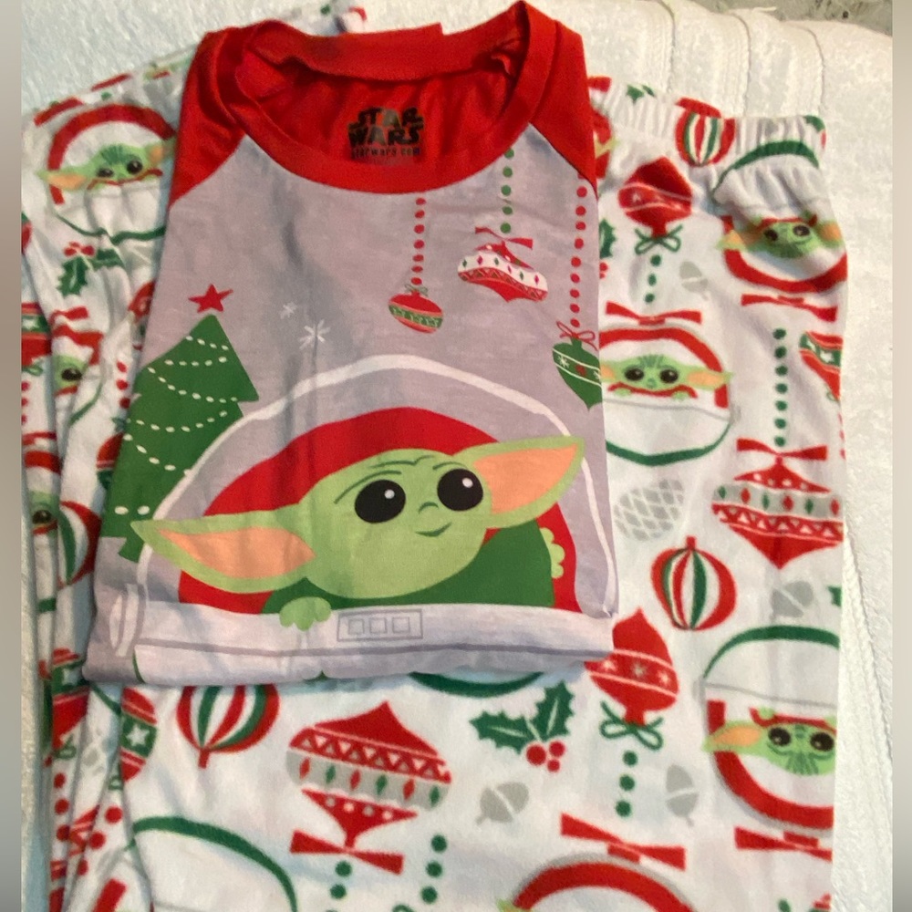 Star Wars Baby Yoda Christmas Pajamas Set